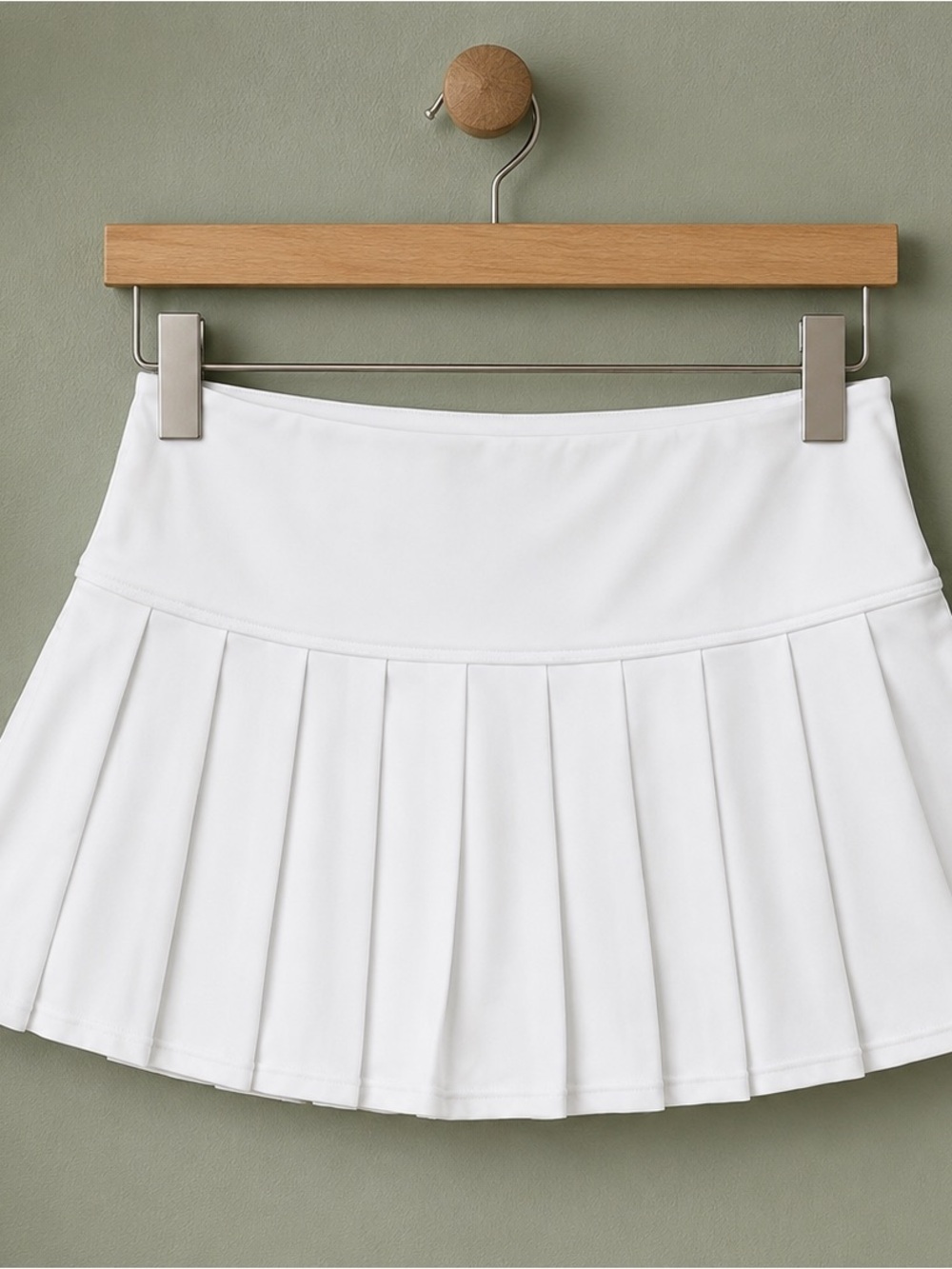 NWT Love & Sports White Pleated Active Skort | Size M (8-10)
